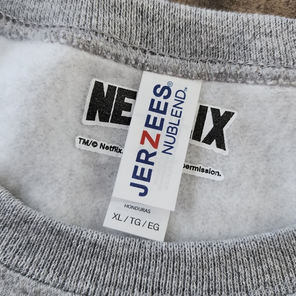 Stranger Things Hawkins Police Dept. Indiana Crewneck Sweatshirt XL NWOT - Picture 10 of 11